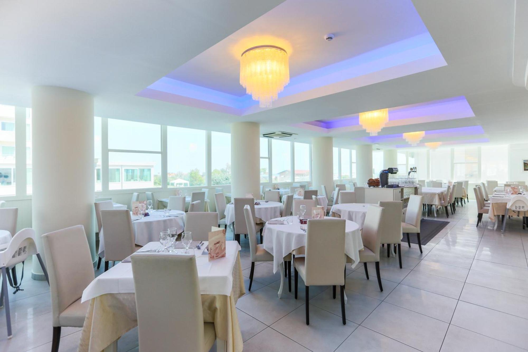 Hotel King - Azzurro Club Milano Marittima Exterior foto